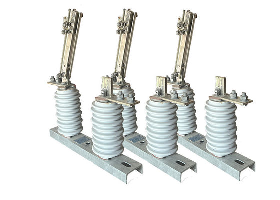 ποιότητας  Outdoor Disconnector Switch Ceramic Insulator Hookstick Operated Switch 700Pa Used With Vacuum Circuit Breaker εργοστάσιο